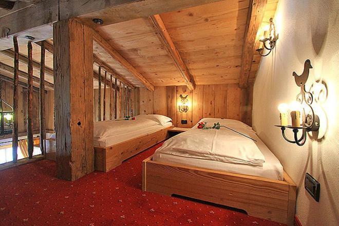 Hotel Garni San Nicolo Pozza di Fassa Exterior photo